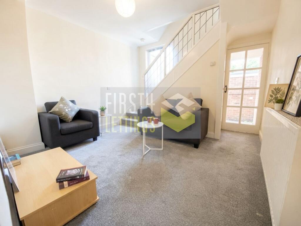 3 bed Mid Terraced House for rent in Stoughton. From First 4 Lettings - Leicester