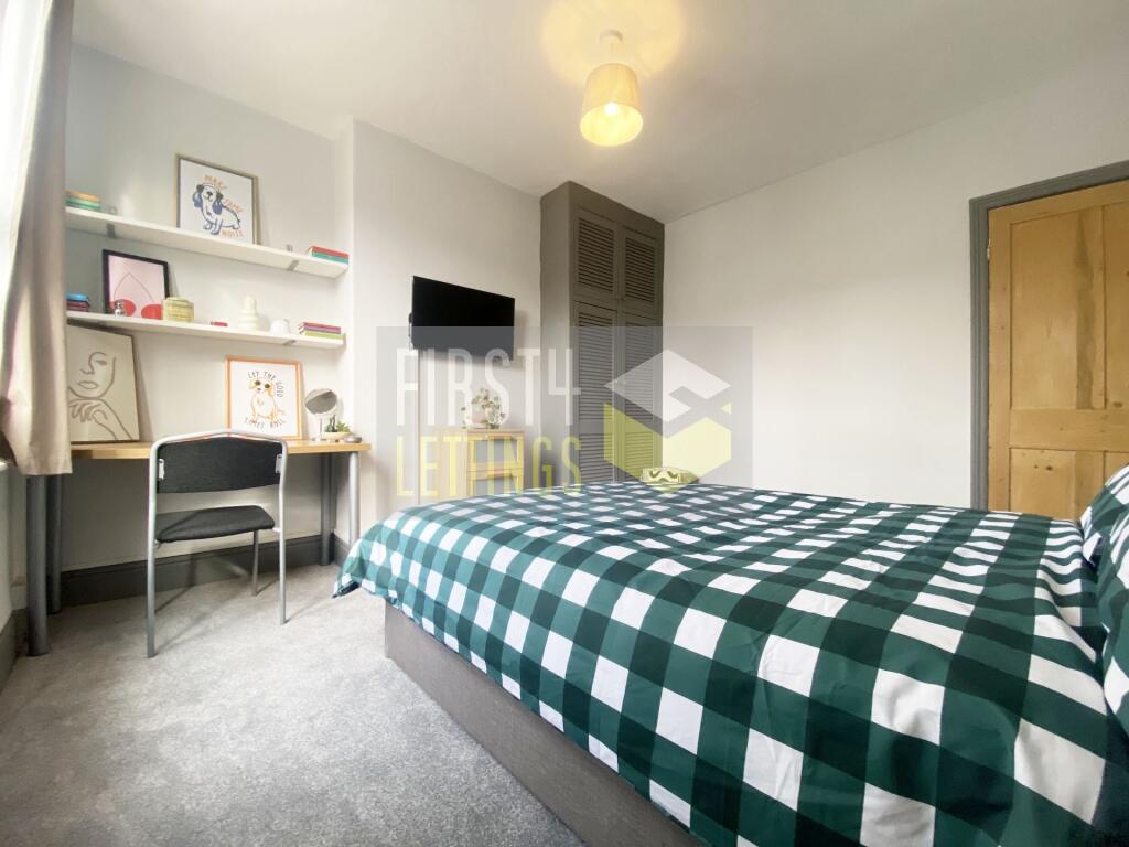 3 bed Mid Terraced House for rent in Stoughton. From First 4 Lettings - Leicester