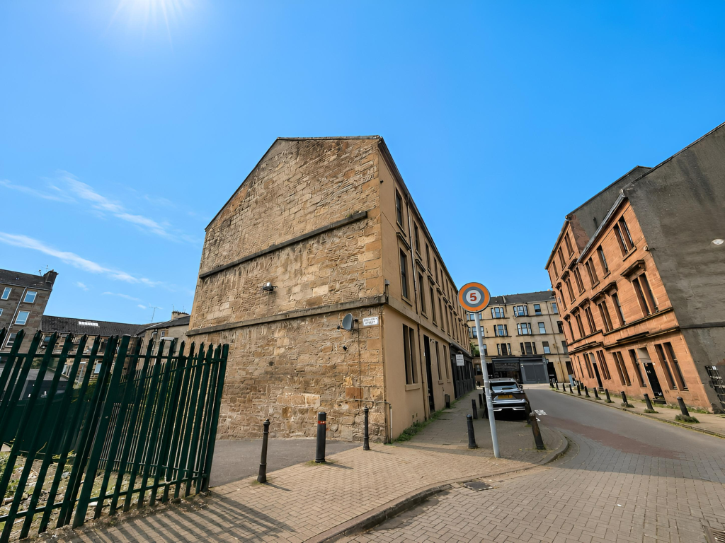 4 bed Studio for rent in Glasgow. From Property Bureau - Bearsden