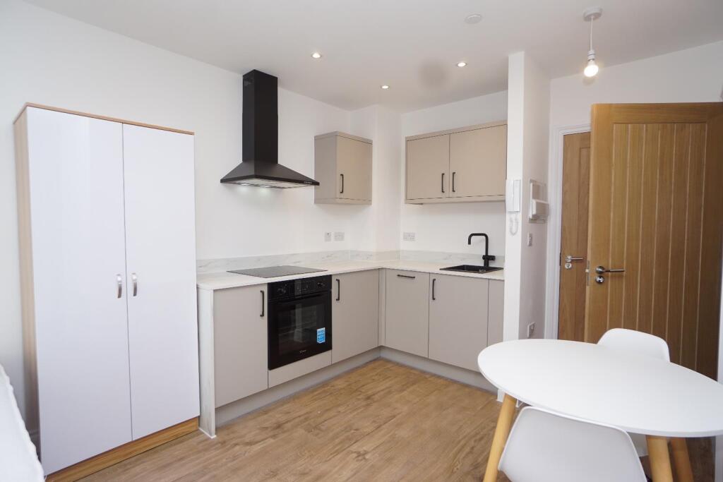 0 bed Studio for rent in Sheffield. From Hunters - Sheffield Crookes