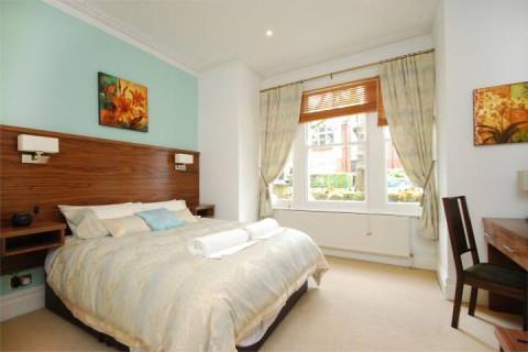 3 bed 1st Floor Flat for rent in Fulham. From LDB - London