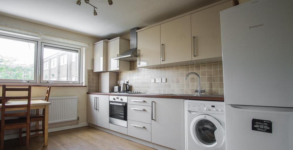3 bed 1st Floor Flat for rent in London. From LDB - London