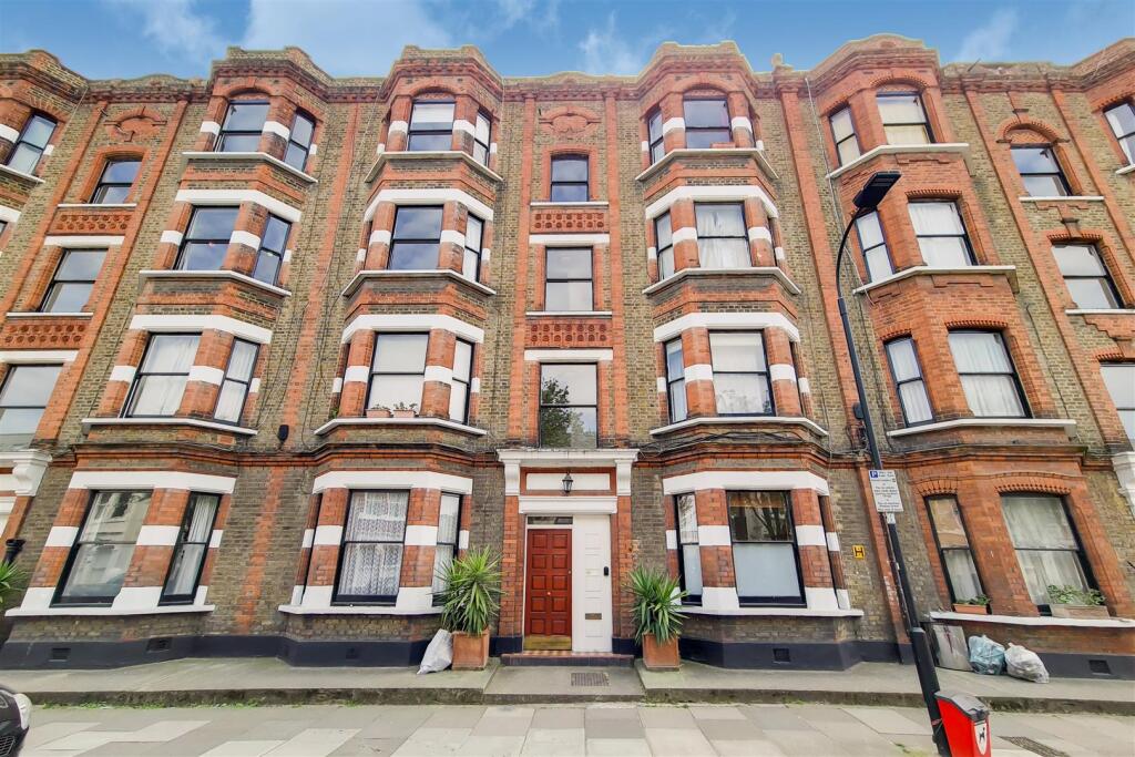 2 bed 1st Floor Flat for rent in Fulham. From LDB - London