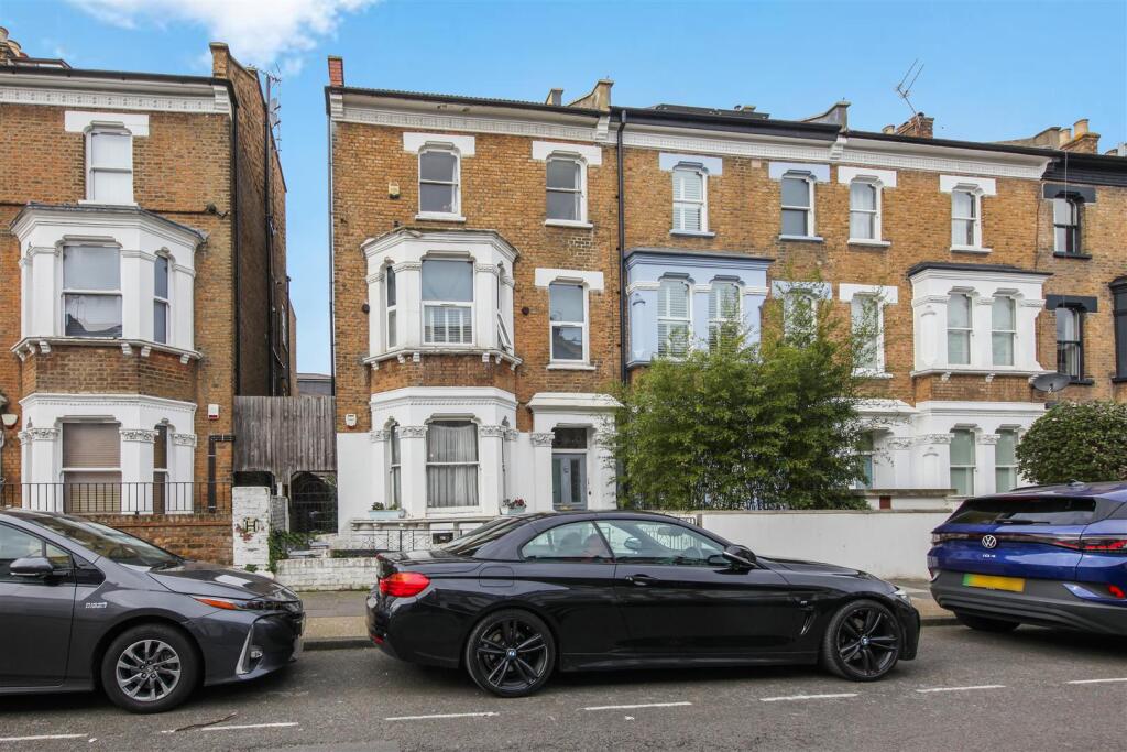 2 bed 1st Floor Flat for rent in Hammersmith. From LDB - London