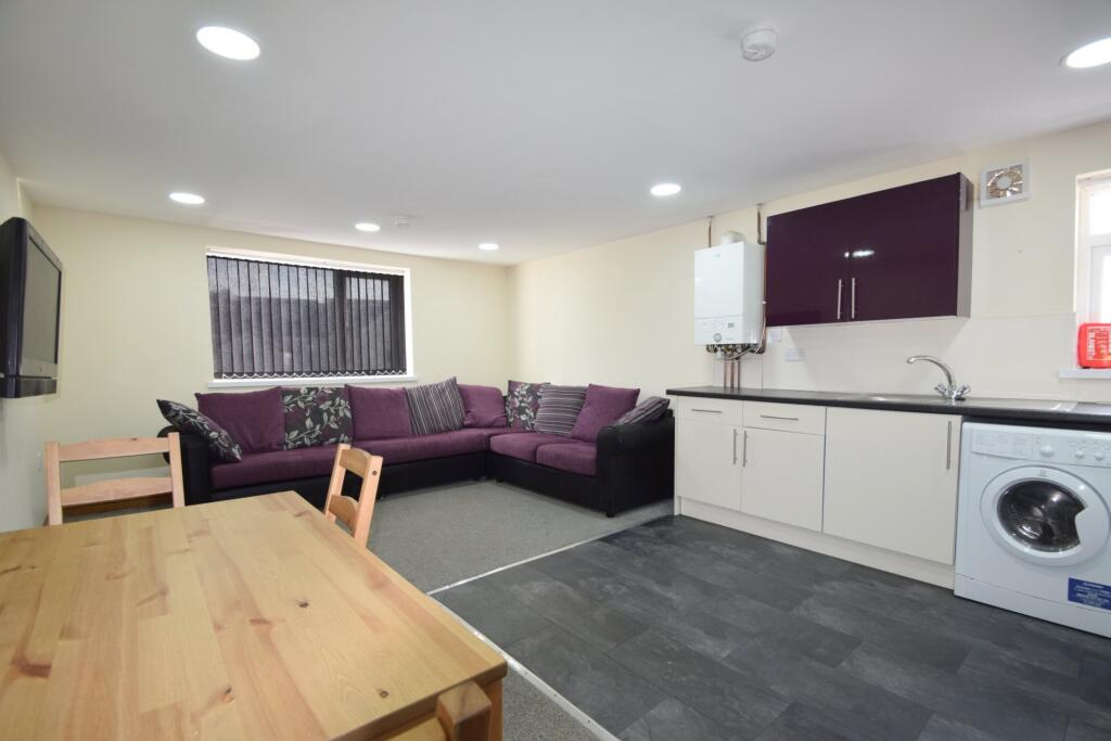 4 bed 1st Floor Flat for rent in Cardiff. From 2 Let 2 - Cardiff 4 bed 1st Floor Flat for rent in Cardiff. From 2 Let 2 - Cardiff