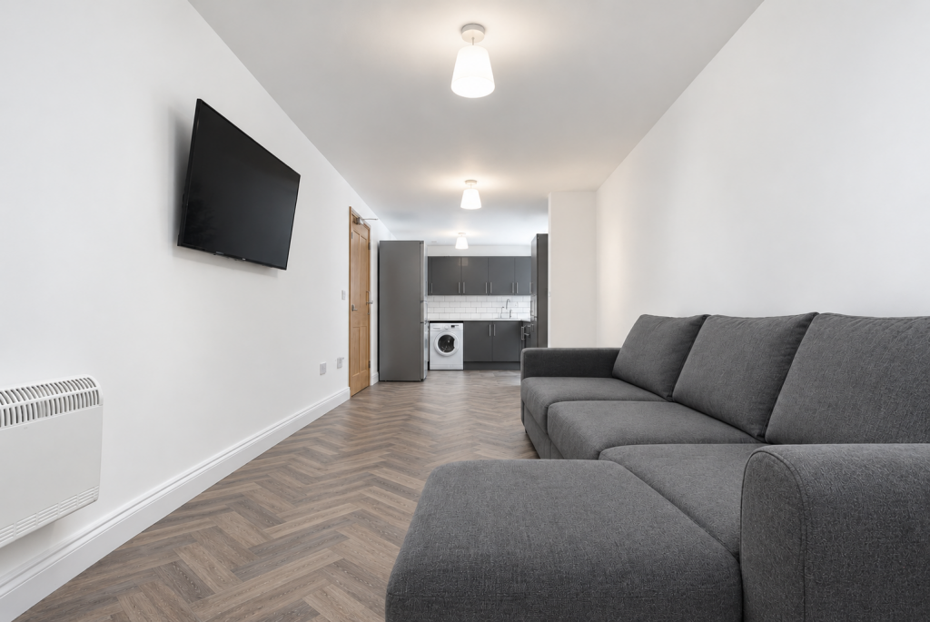4 bed 1st Floor Flat for rent in Cardiff. From 2 Let 2 - Cardiff