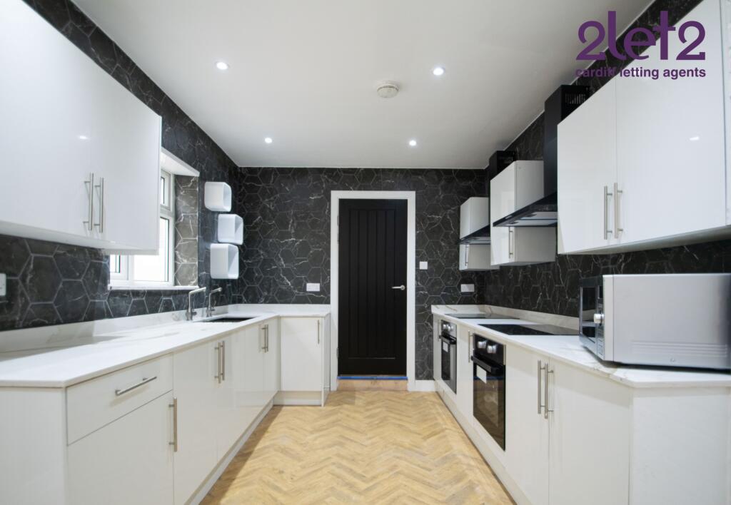 9 bed Detached for rent in Cardiff. From 2 Let 2 - Cardiff
