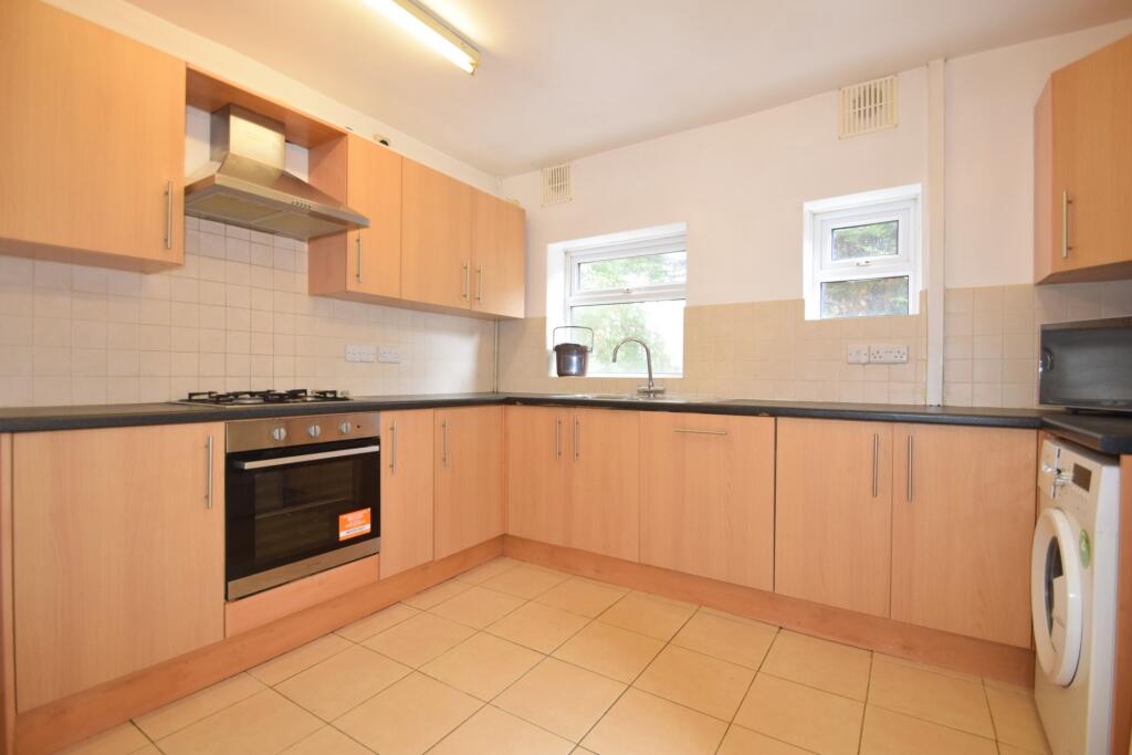 6 bed Detached for rent in Cardiff. From 2 Let 2 - Cardiff