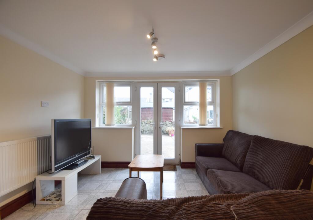 7 bed Detached for rent in Cardiff. From 2 Let 2 - Cardiff