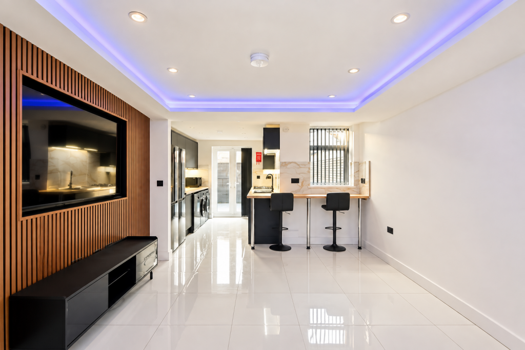 6 bed Detached for rent in Cardiff. From 2 Let 2 - Cardiff