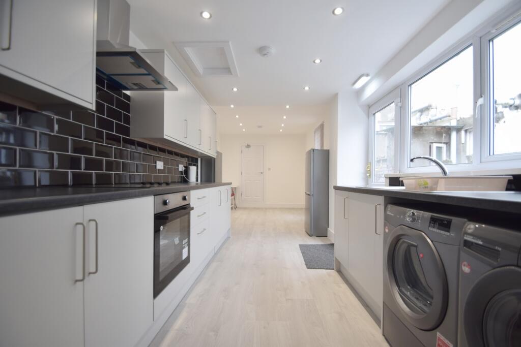 5 bed Detached for rent in Cardiff. From 2 Let 2 - Cardiff