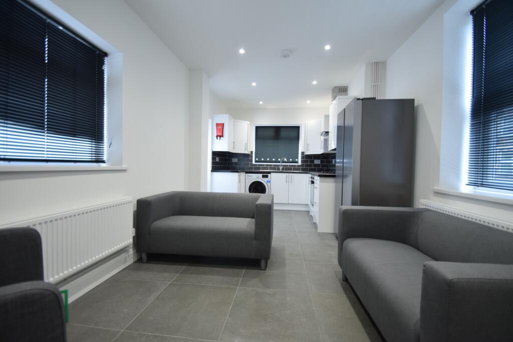 5 bed Detached for rent in Cardiff. From 2 Let 2 - Cardiff