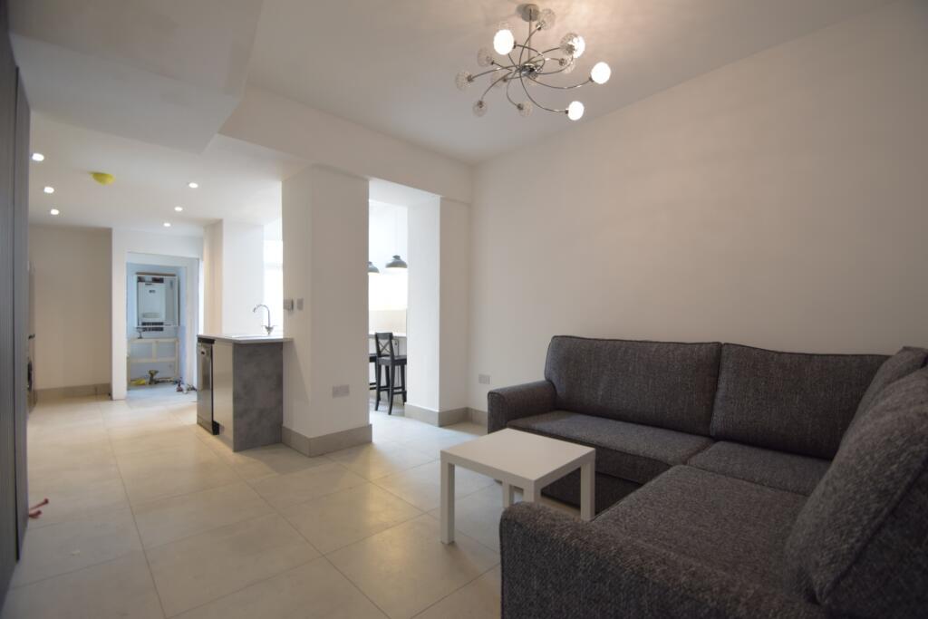 6 bed Detached for rent in Cardiff. From 2 Let 2 - Cardiff