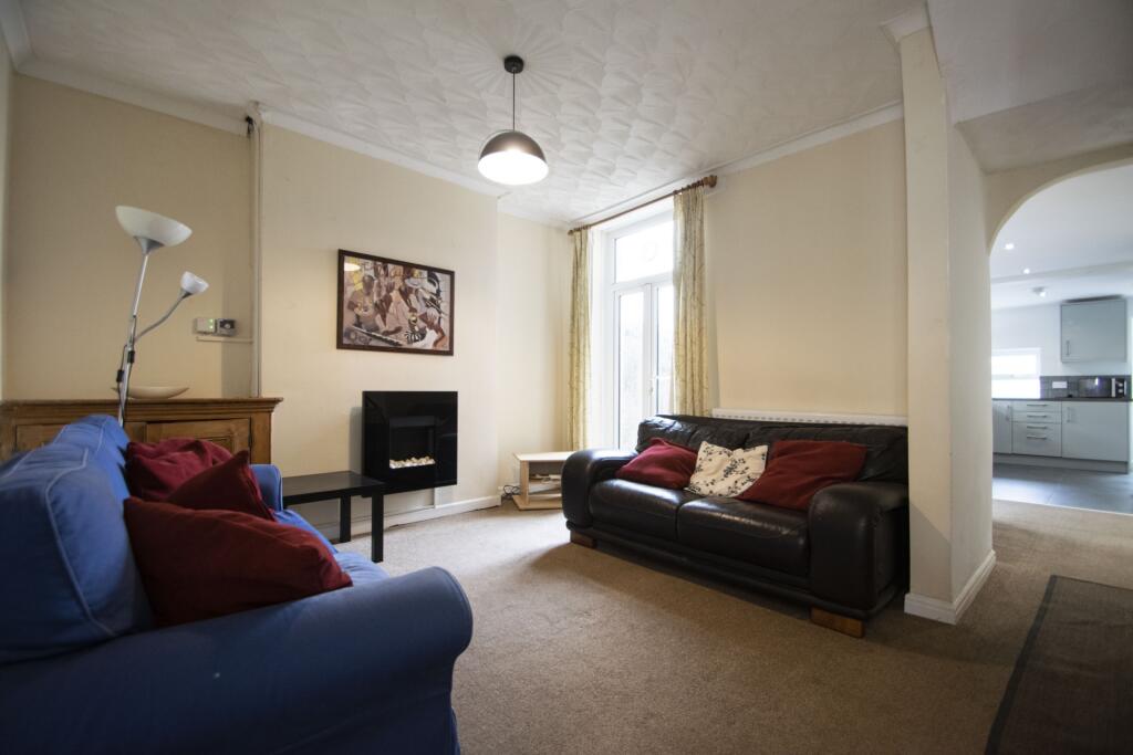 4 bed Detached for rent in Cardiff. From 2 Let 2 - Cardiff
