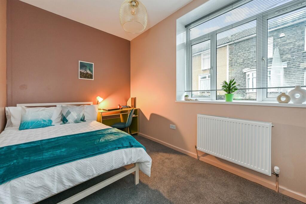 8 bed Detached for rent in Pontypridd. From FlatHomes Property Services - Cardiff 8 bed Detached for rent in Pontypridd. From FlatHomes Property Services - Cardiff