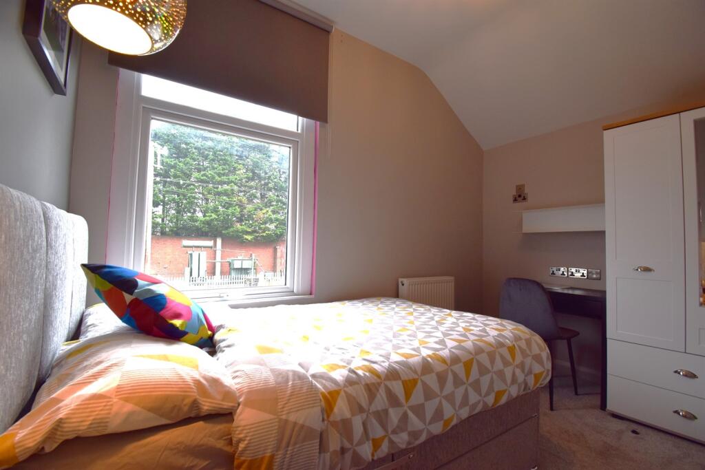 6 bed Detached for rent in Cardiff. From FlatHomes Property Services - Cardiff
