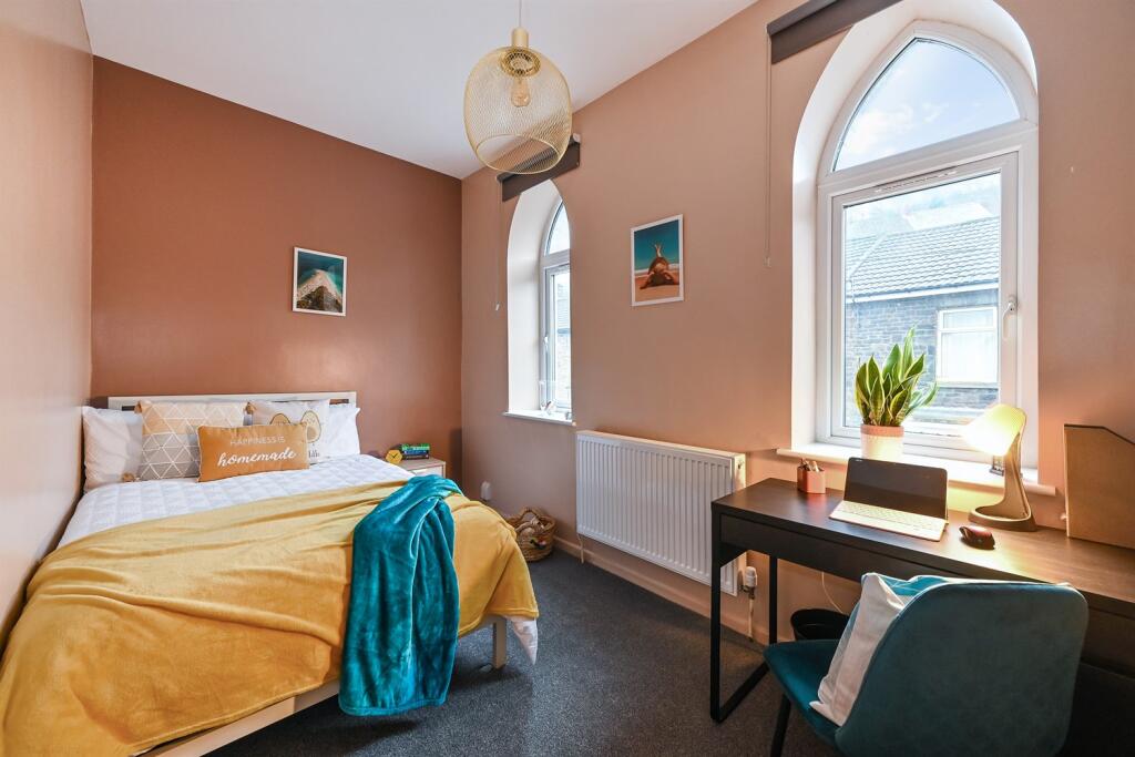 8 bed Detached for rent in Pontypridd. From FlatHomes Property Services - Cardiff 8 bed Detached for rent in Pontypridd. From FlatHomes Property Services - Cardiff