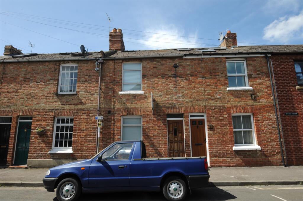 5 bed Detached for rent in Sandford-on-Thames. From North Oxford Property Service - Oxford