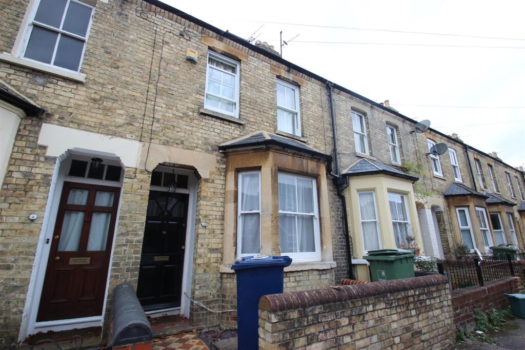 4 bed Detached for rent in Sandford-on-Thames. From North Oxford Property Service - Oxford