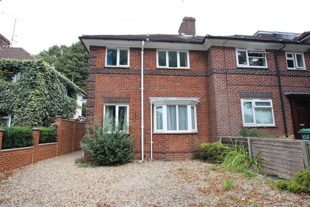 4 bed Detached for rent in Sandford-on-Thames. From North Oxford Property Service - Oxford