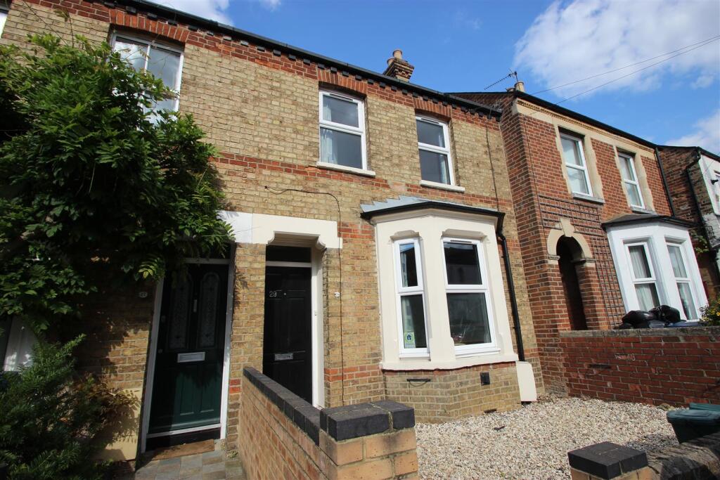4 bed Detached for rent in Sandford-on-Thames. From North Oxford Property Service - Oxford 4 bed Detached for rent in Sandford-on-Thames. From North Oxford Property Service - Oxford
