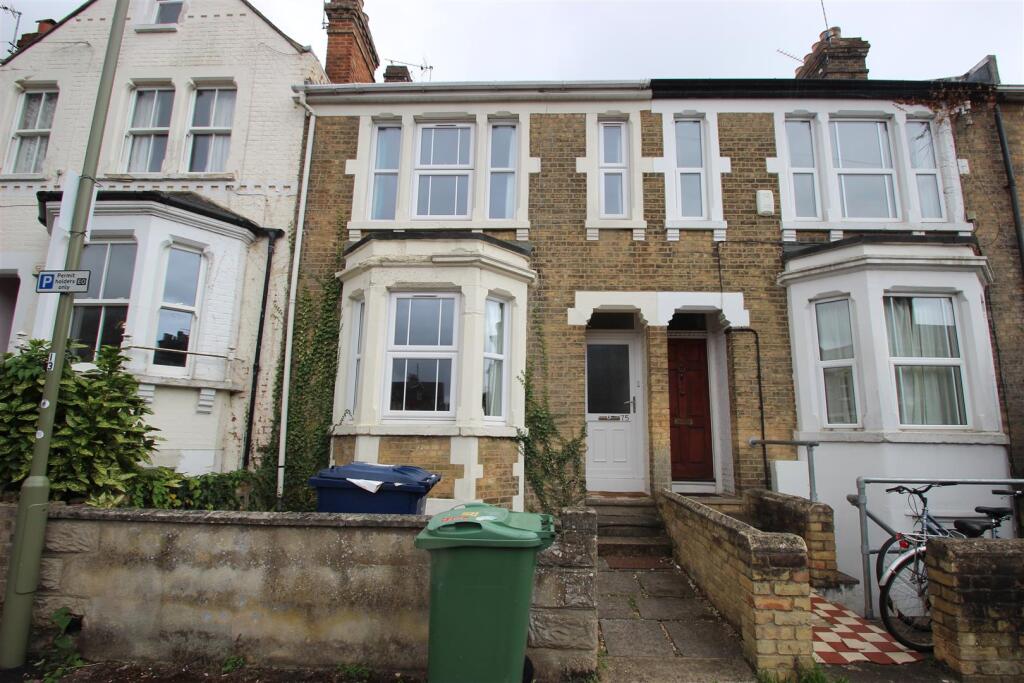 4 bed Detached for rent in Sandford-on-Thames. From North Oxford Property Service - Oxford 4 bed Detached for rent in Sandford-on-Thames. From North Oxford Property Service - Oxford