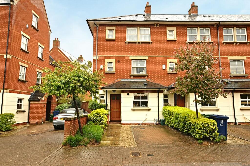 4 bed Detached for rent in Oxford. From North Oxford Property Service - Oxford