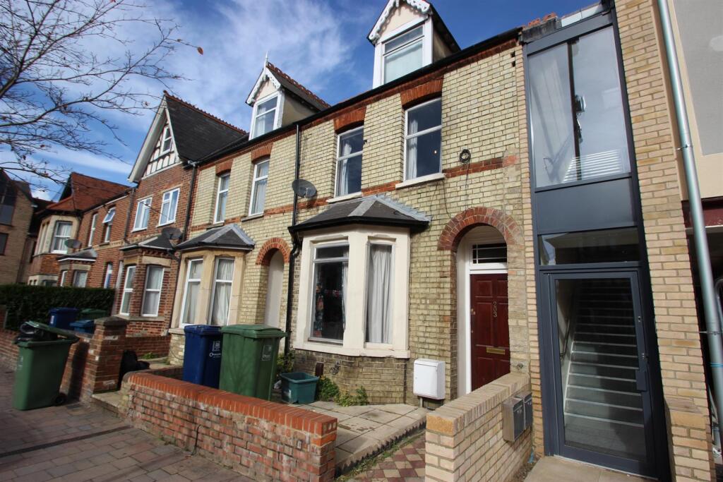 5 bed Detached for rent in Sandford-on-Thames. From North Oxford Property Service - Oxford 5 bed Detached for rent in Sandford-on-Thames. From North Oxford Property Service - Oxford