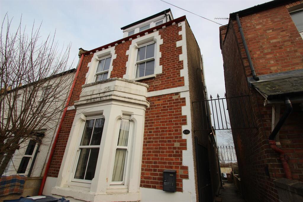 5 bed Detached for rent in Sandford-on-Thames. From North Oxford Property Service - Oxford