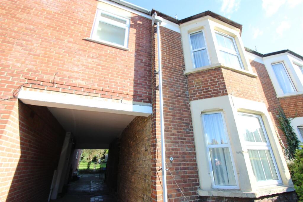 5 bed Detached for rent in Sandford-on-Thames. From North Oxford Property Service - Oxford