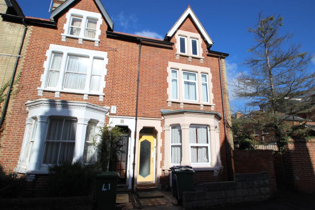 6 bed Detached for rent in Sandford-on-Thames. From North Oxford Property Service - Oxford 6 bed Detached for rent in Sandford-on-Thames. From North Oxford Property Service - Oxford