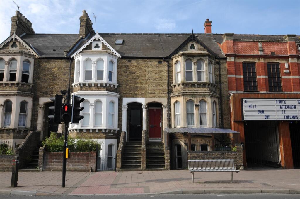 5 bed Detached for rent in Sandford-on-Thames. From North Oxford Property Service - Oxford