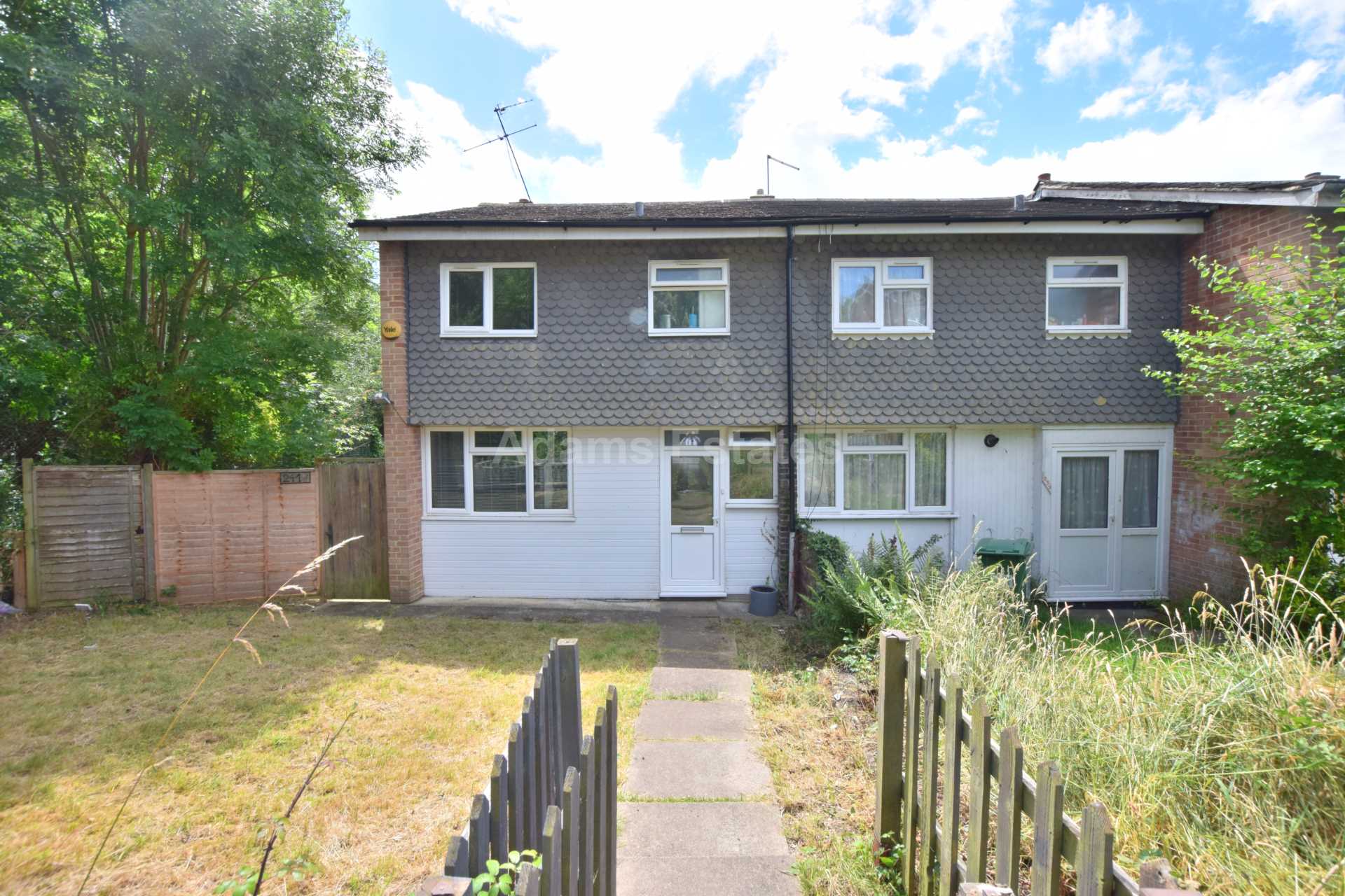 3 bed End of Terrace for rent in Reading. From Student Holmes - University Office