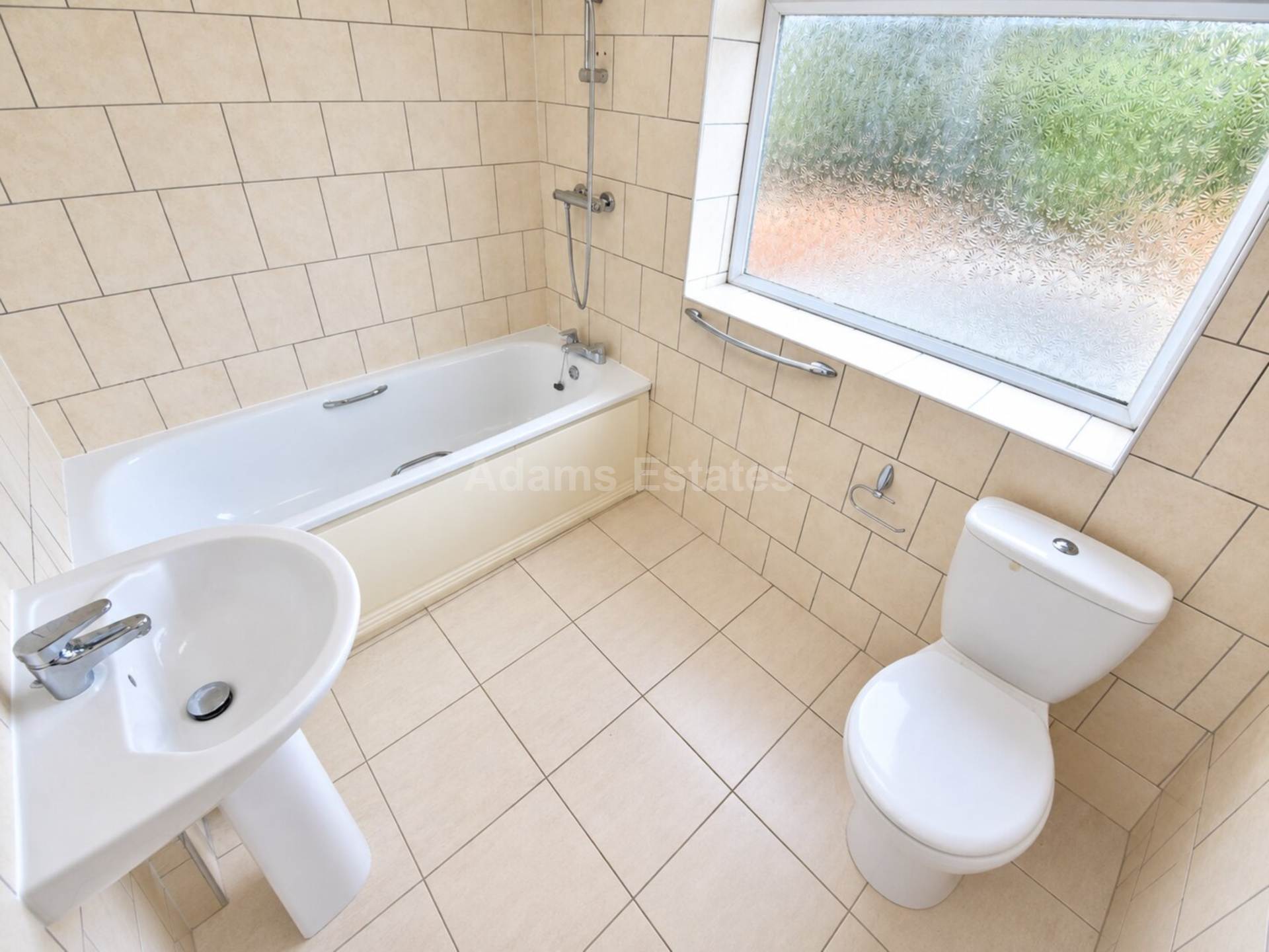 4 bed Mid Terraced House for rent in Reading. From Student Holmes - University Office
