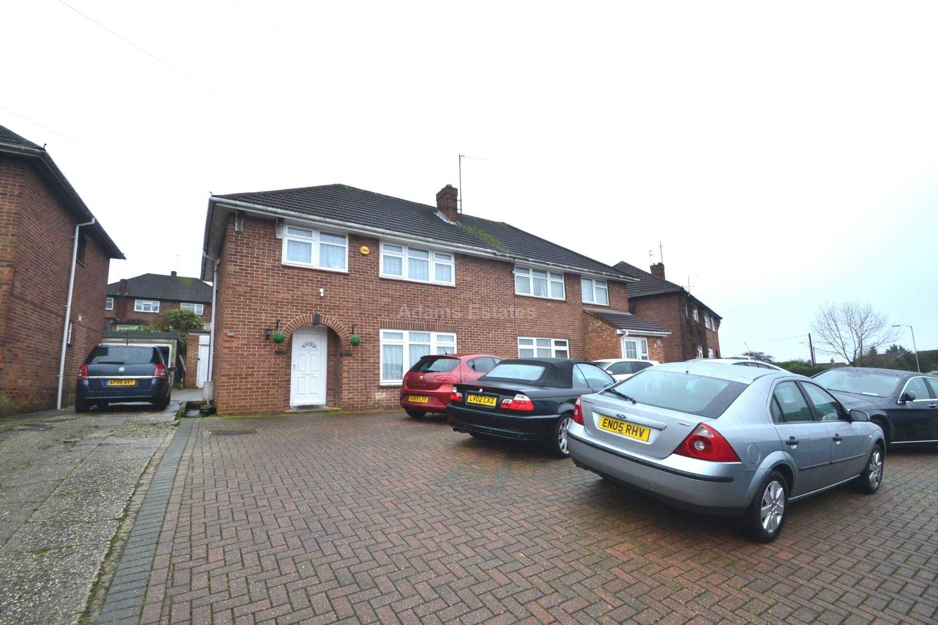 4 bed Semi Detached for rent in Reading. From Student Holmes - University Office