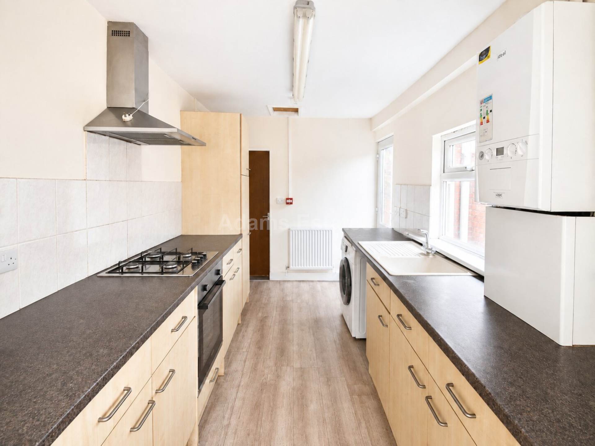 5 bed Mid Terraced House for rent in Reading. From Student Holmes - University Office 5 bed Mid Terraced House for rent in Reading. From Student Holmes - University Office