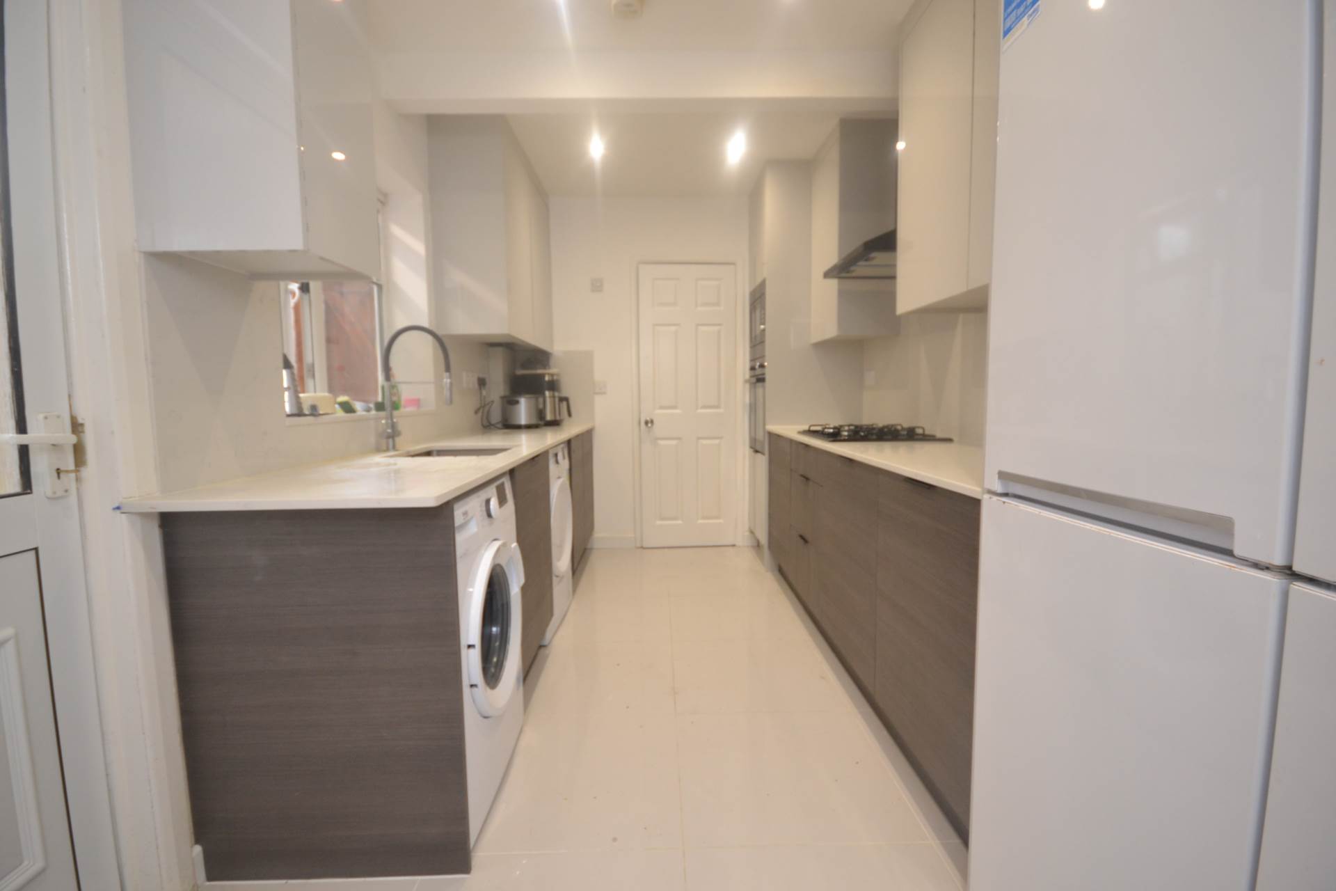 6 bed Mid Terraced House for rent in Reading. From Westgate Students 6 bed Mid Terraced House for rent in Reading. From Westgate Students