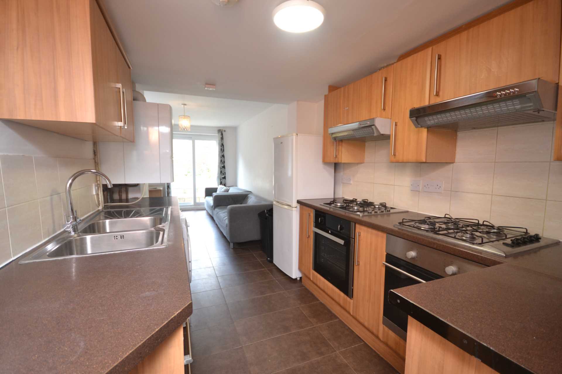 7 bed Mid Terraced House for rent in Reading. From Westgate Students