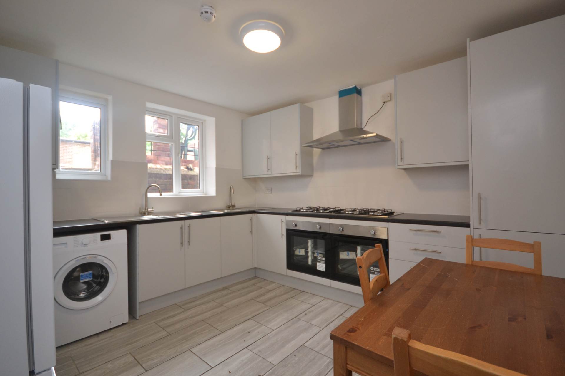 8 bed End of Terrace for rent in Reading. From Westgate Students