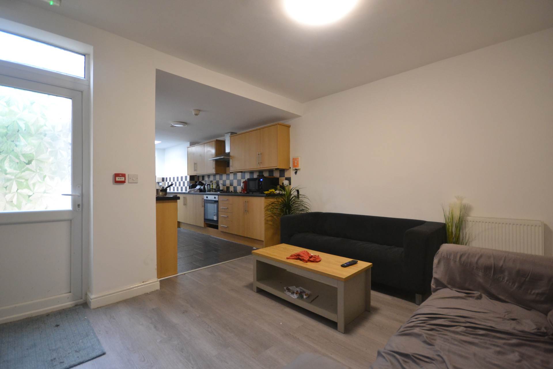 6 bed Mid Terraced House for rent in Reading. From Westgate Students