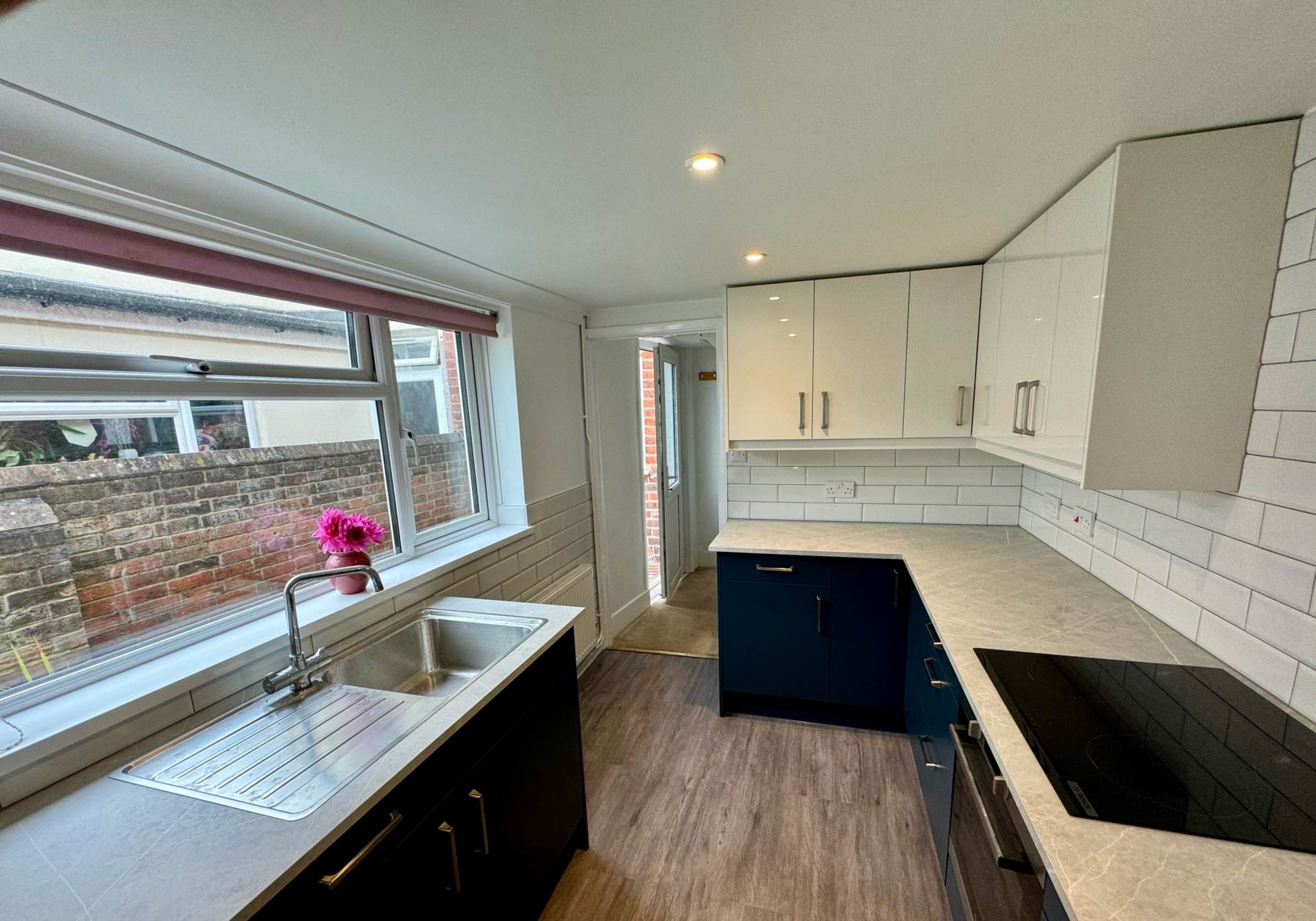 3 bed Mid Terraced House for rent in Reading. From Westgate Students