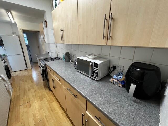 4 bed Detached for rent in Broomhill. From Purple Frog Property Ltd - Bristol 4 bed Detached for rent in Broomhill. From Purple Frog Property Ltd - Bristol