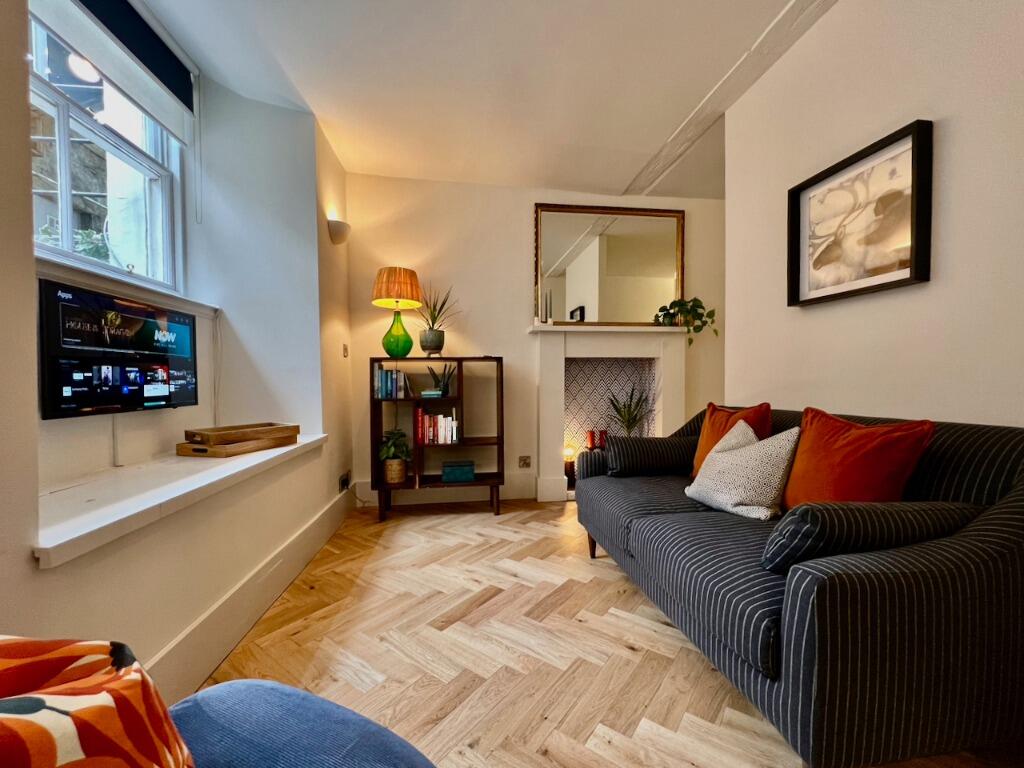 4 bed Studio for rent in Edinburgh. From FORTH RESIDENTIAL - Stirling 4 bed Studio for rent in Edinburgh. From FORTH RESIDENTIAL - Stirling