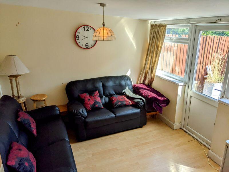 5 bed Semi Detached for rent in Birmingham. From Amber Court Lettings - Selly Oak