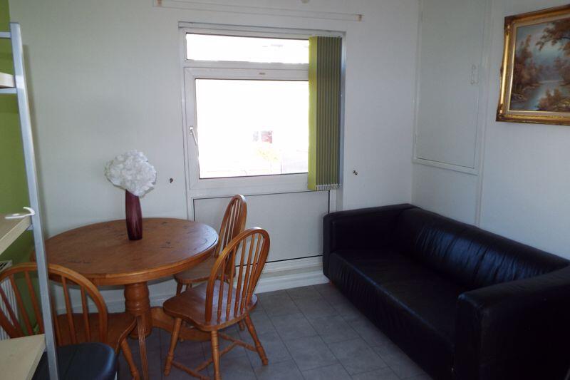 5 bed Mid Terraced House for rent in Birmingham. From Amber Court Lettings - Selly Oak 5 bed Mid Terraced House for rent in Birmingham. From Amber Court Lettings - Selly Oak