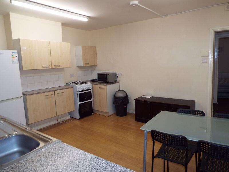 2 bed 1st Floor Flat for rent in Birmingham. From Amber Court Lettings - Selly Oak