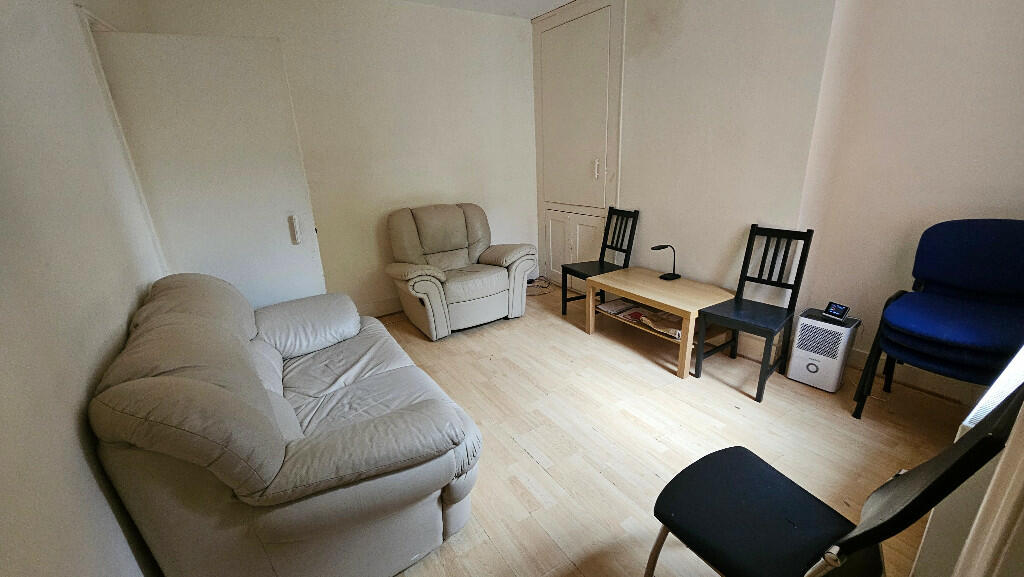 4 bed Mid Terraced House for rent in Reading. From Cintra Estates - Reading