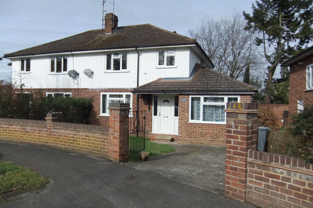 4 bed Semi Detached for rent in Reading. From Cintra Estates - Reading