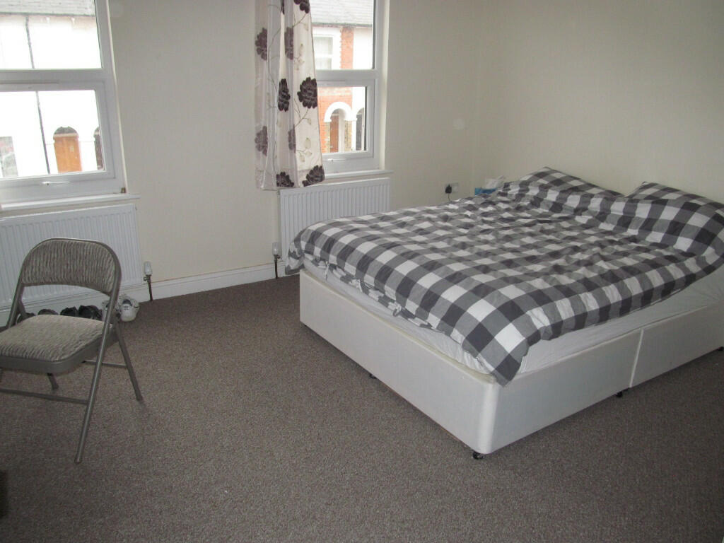 6 bed Mid Terraced House for rent in Reading. From Cintra Estates - Reading 6 bed Mid Terraced House for rent in Reading. From Cintra Estates - Reading