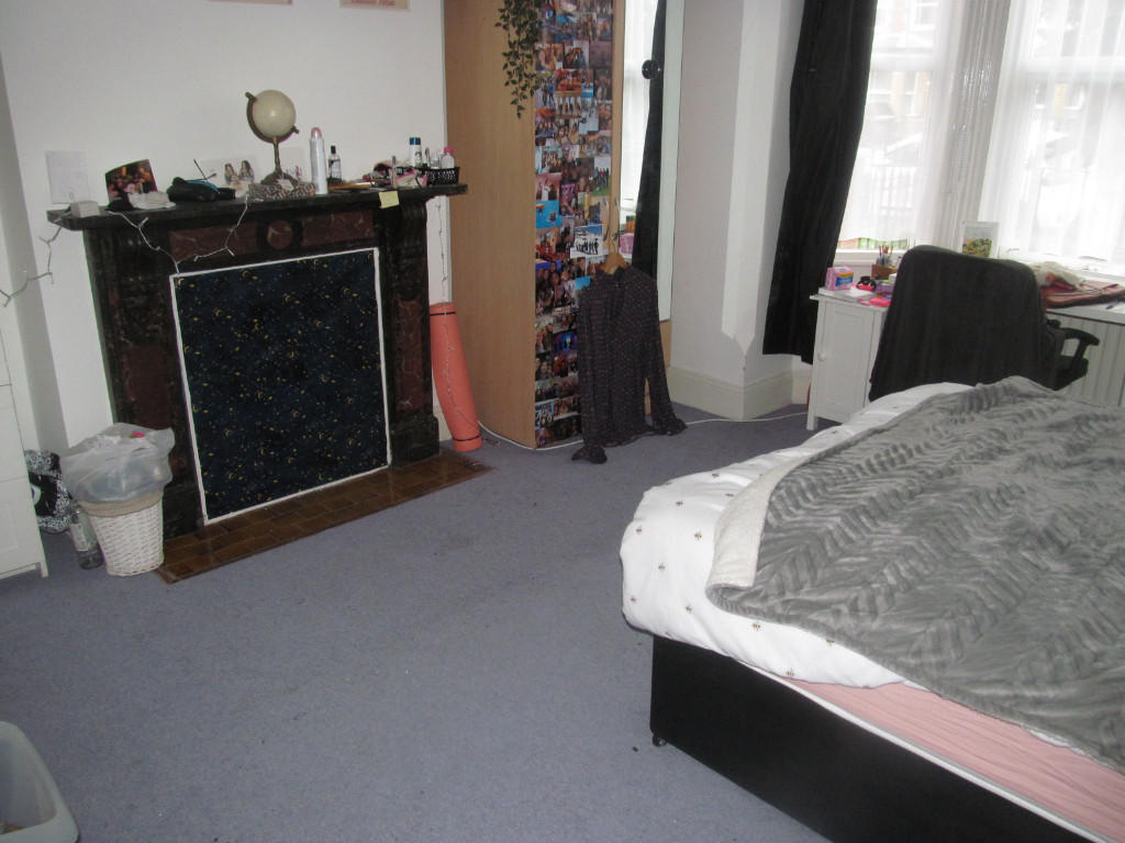 4 bed Mid Terraced House for rent in Reading. From Cintra Estates - Reading